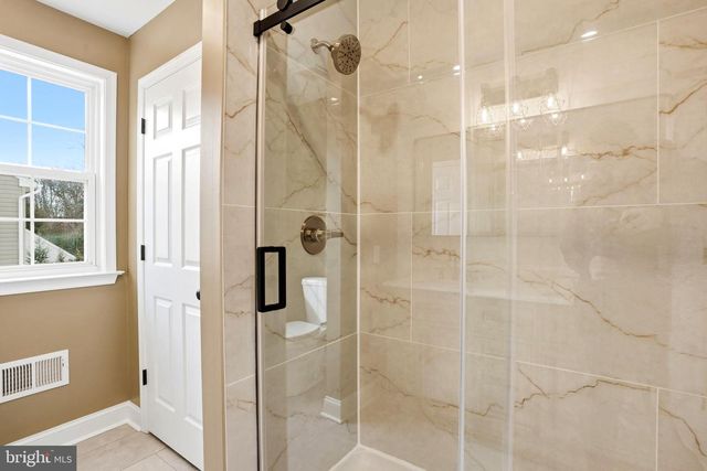 238 PENNLAND FARM DR, Perkasie, PA 18944