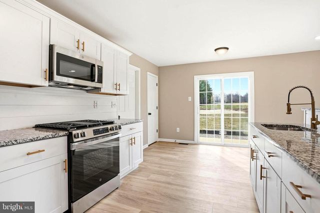 238 PENNLAND FARM DR, Perkasie, PA 18944