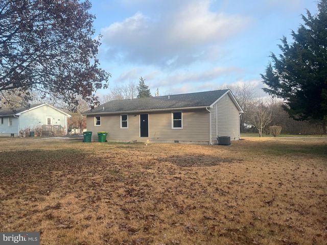 10 N MAIN ST, Pittsgrove, NJ 08318