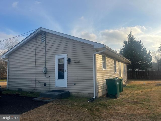 10 N MAIN ST, Pittsgrove, NJ 08318