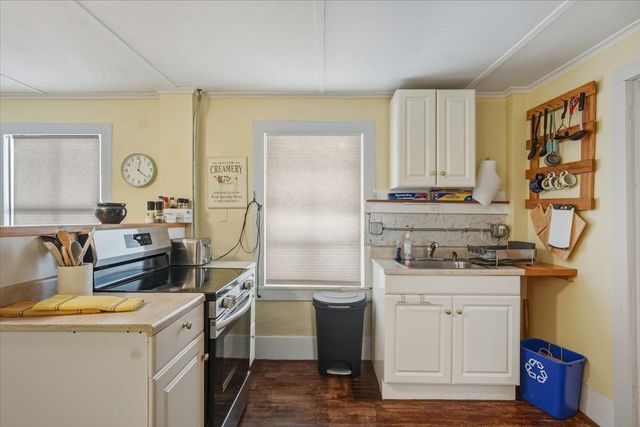 21 Lower Main W Street, Johnson, VT 05656