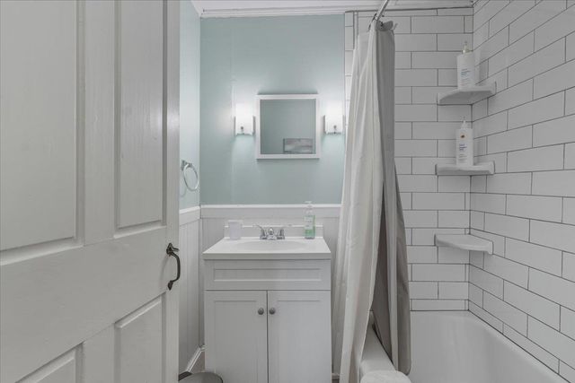 21 Lower Main W Street, Johnson, VT 05656