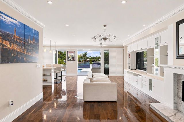 2009 NE 21ST Street, Fort Lauderdale, FL 33305