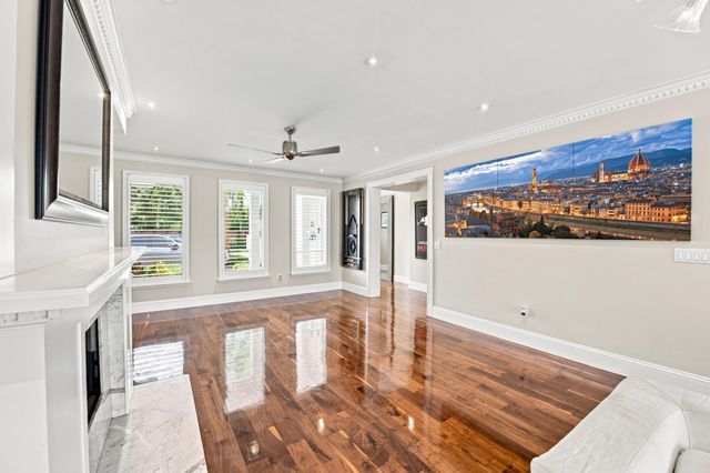 2009 NE 21ST Street, Fort Lauderdale, FL 33305