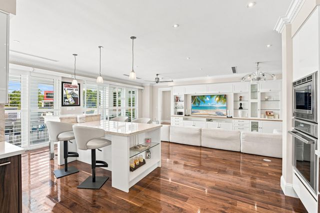 2009 NE 21ST Street, Fort Lauderdale, FL 33305