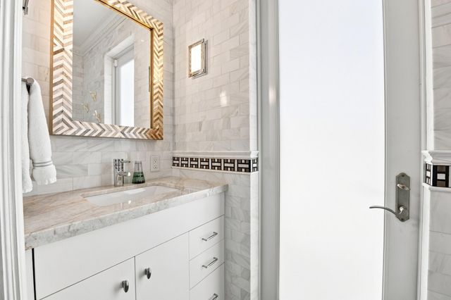 2009 NE 21ST Street, Fort Lauderdale, FL 33305
