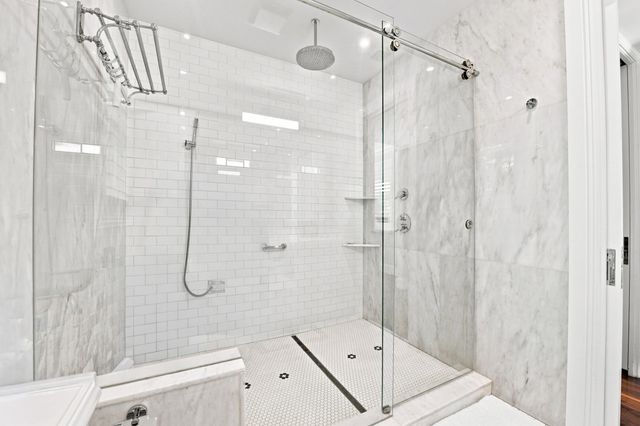 2009 NE 21ST Street, Fort Lauderdale, FL 33305