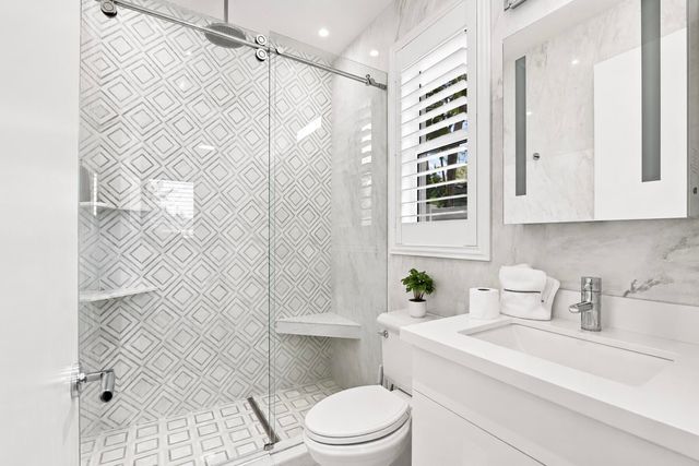 2009 NE 21ST Street, Fort Lauderdale, FL 33305