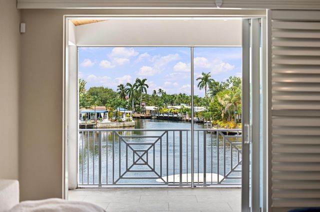 2009 NE 21ST Street, Fort Lauderdale, FL 33305