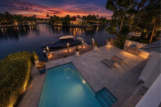 2009 NE 21ST Street, Fort Lauderdale, FL 33305