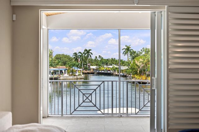 2009 NE 21ST Street, Fort Lauderdale, FL 33305