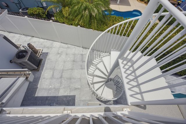 2009 NE 21ST Street, Fort Lauderdale, FL 33305