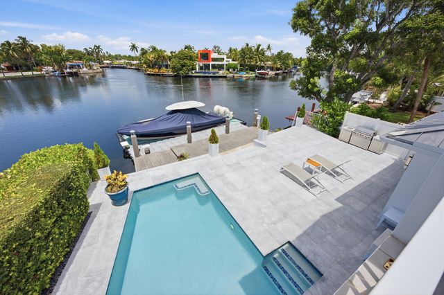2009 NE 21ST Street, Fort Lauderdale, FL 33305