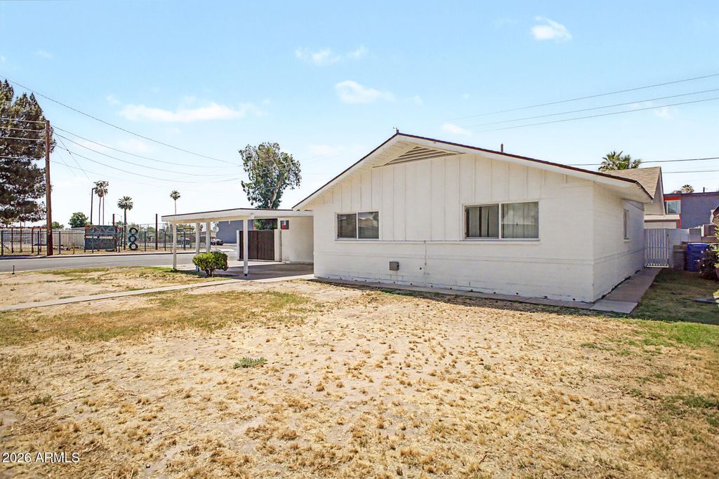 3901 W ELM Street, Phoenix, AZ 85019 — photo 2