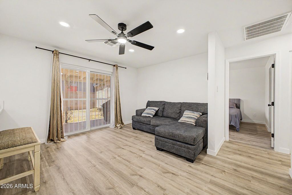 3901 W ELM Street, Phoenix, AZ 85019 — photo 3