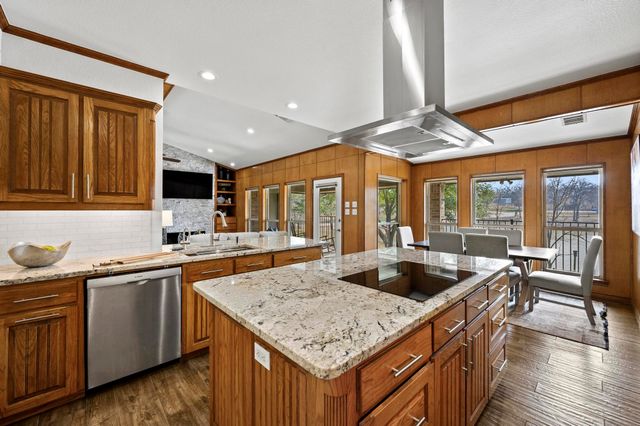 1070 Lakeview Court, Copper Canyon, TX 76226