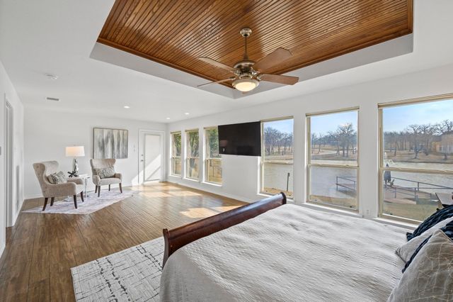 1070 Lakeview Court, Copper Canyon, TX 76226