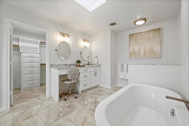 1070 Lakeview Court, Copper Canyon, TX 76226