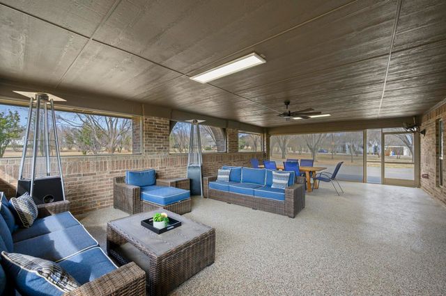 1070 Lakeview Court, Copper Canyon, TX 76226