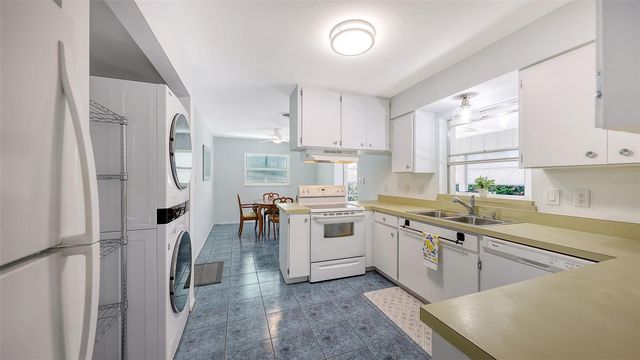 524 GLEN OAK ROAD, Venice, FL 34293