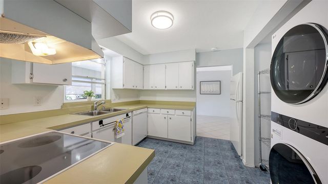 524 GLEN OAK ROAD, Venice, FL 34293