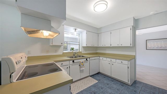 524 GLEN OAK ROAD, Venice, FL 34293