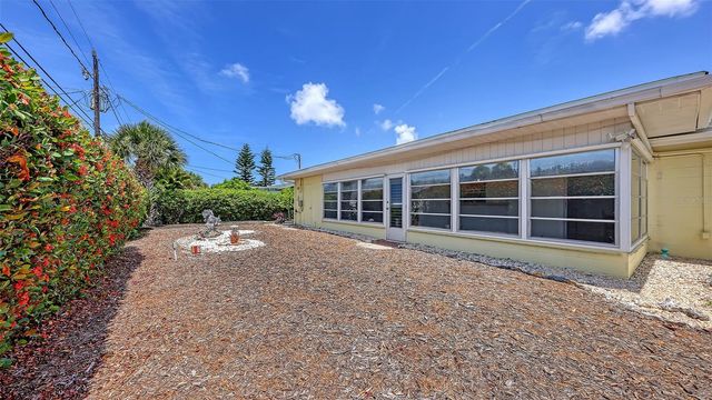 524 GLEN OAK ROAD, Venice, FL 34293