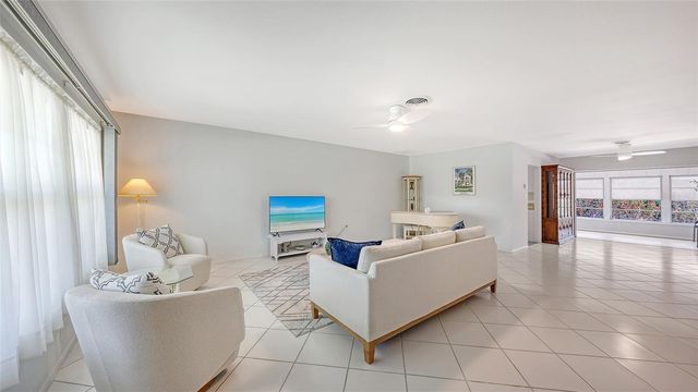 524 GLEN OAK ROAD, Venice, FL 34293