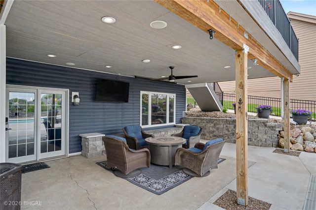 5085 Copper Creek Drive, Pleasant Hill, IA 50327