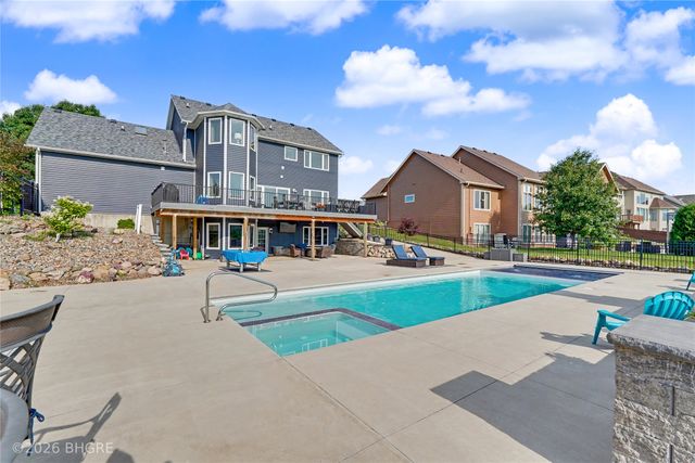 5085 Copper Creek Drive, Pleasant Hill, IA 50327