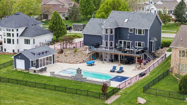 5085 Copper Creek Drive, Pleasant Hill, IA 50327