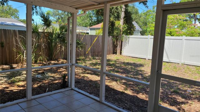 4611 W VILLA ROSA STREET, Tampa, FL 33611