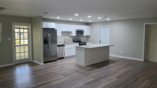 4611 W VILLA ROSA STREET, Tampa, FL 33611