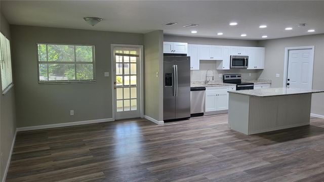 4611 W VILLA ROSA STREET, Tampa, FL 33611