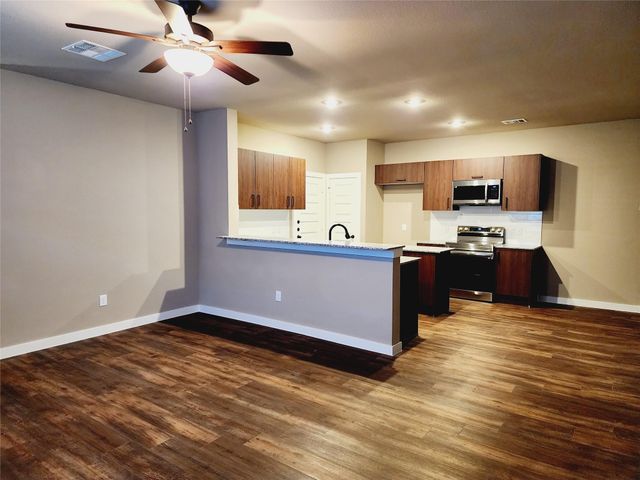 9736 Grosbeak Lane, Magnolia, TX 77354