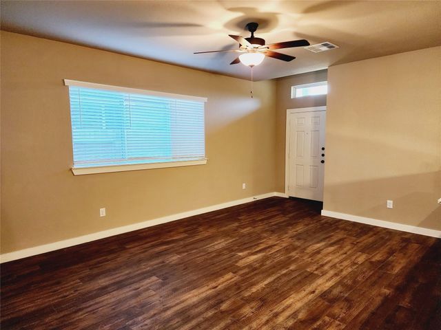 9736 Grosbeak Lane, Magnolia, TX 77354