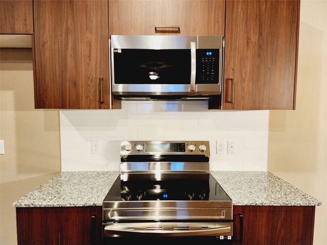 9736 Grosbeak Lane, Magnolia, TX 77354