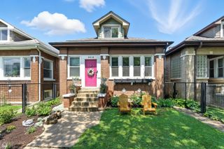 4018 W George Street, Chicago, IL 60641