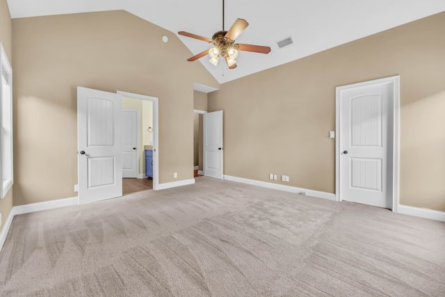 2228 Fairfax Dr, Clarksville, TN 37043