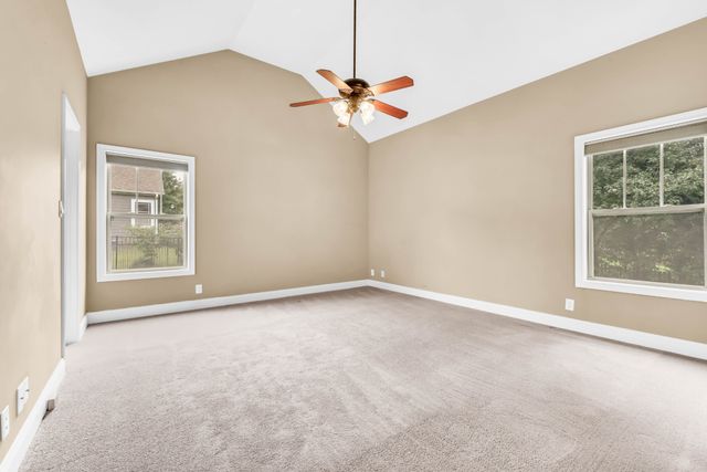 2228 Fairfax Dr, Clarksville, TN 37043
