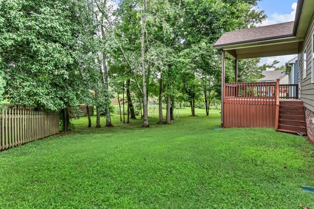 2228 Fairfax Dr, Clarksville, TN 37043