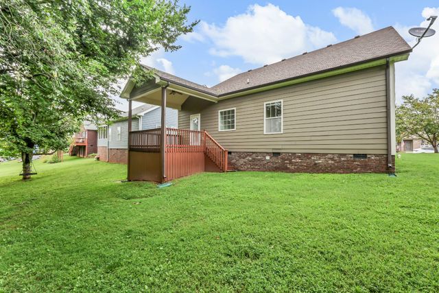 2228 Fairfax Dr, Clarksville, TN 37043