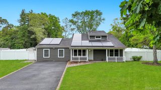 4 Hale Lane, Coram, NY 11727
