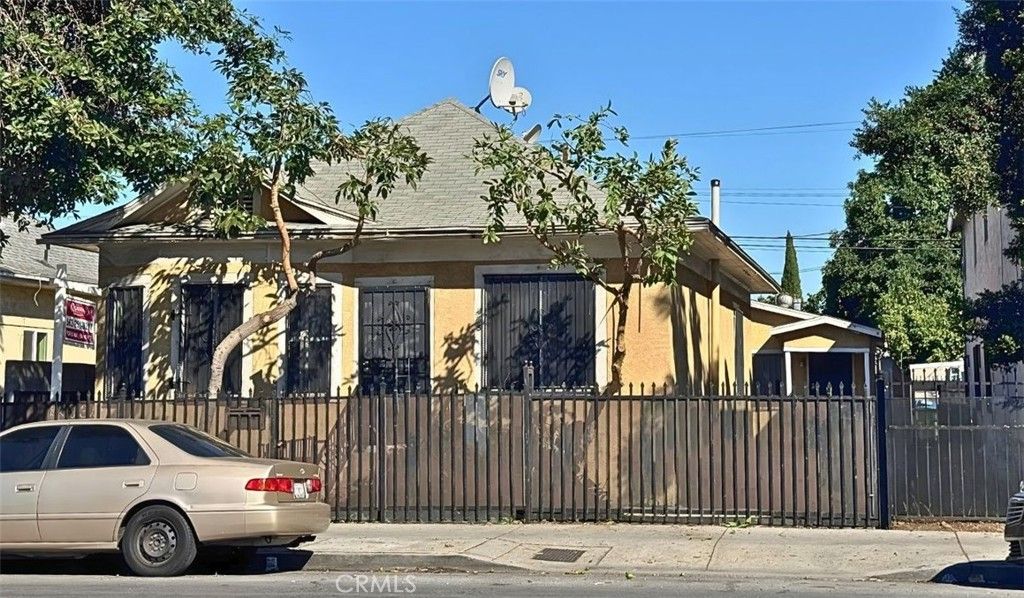 415 E Vernon Avenue, Los Angeles, CA 90011