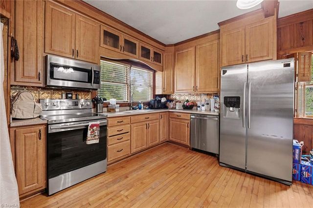1211 E Willowbrook Drive, Burlington, NC 27215