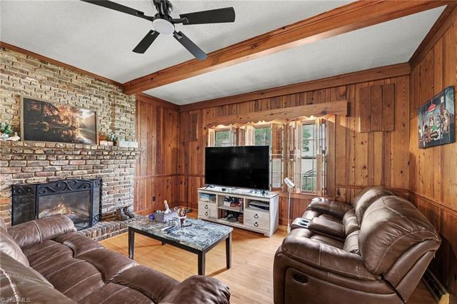 1211 E Willowbrook Drive, Burlington, NC 27215