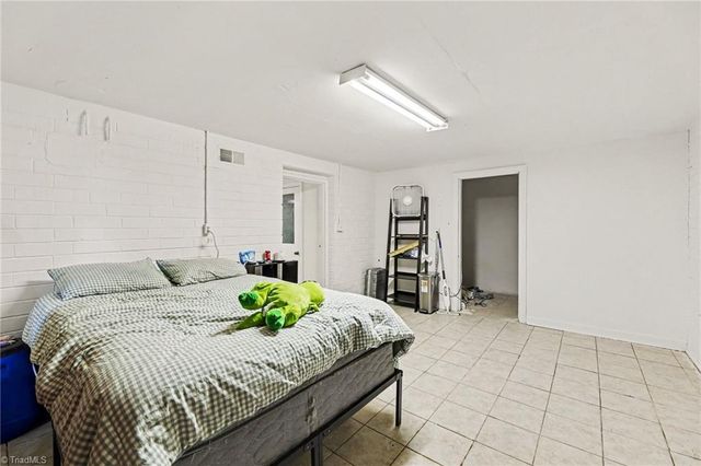 1211 E Willowbrook Drive, Burlington, NC 27215