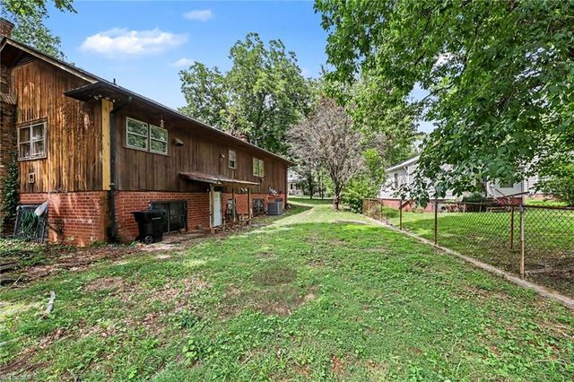1211 E Willowbrook Drive, Burlington, NC 27215