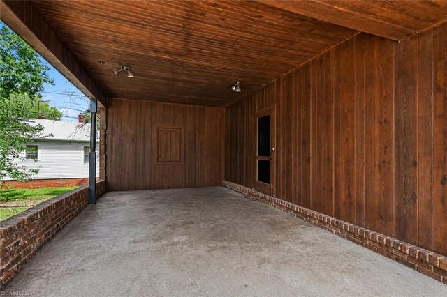 1211 E Willowbrook Drive, Burlington, NC 27215