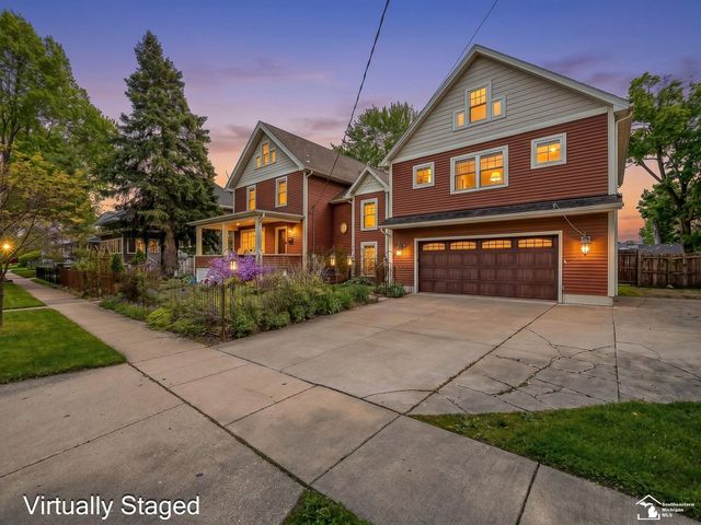 404 E Elm Avenue, Monroe, MI 48162